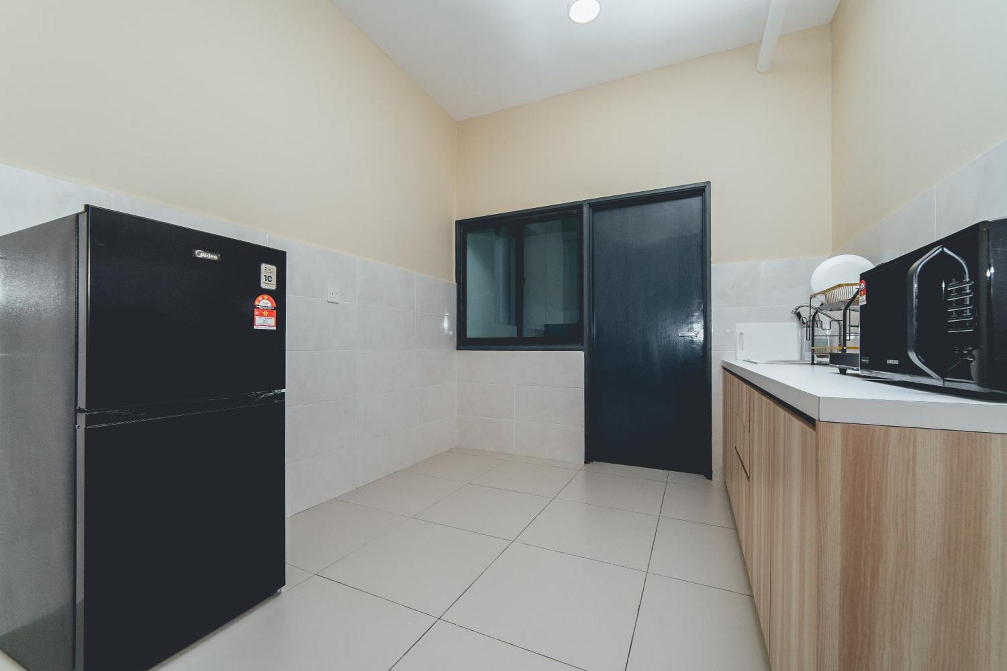 Marina 3br Shores Haven Nr Midvalley Ciq By Our Pangsapuri