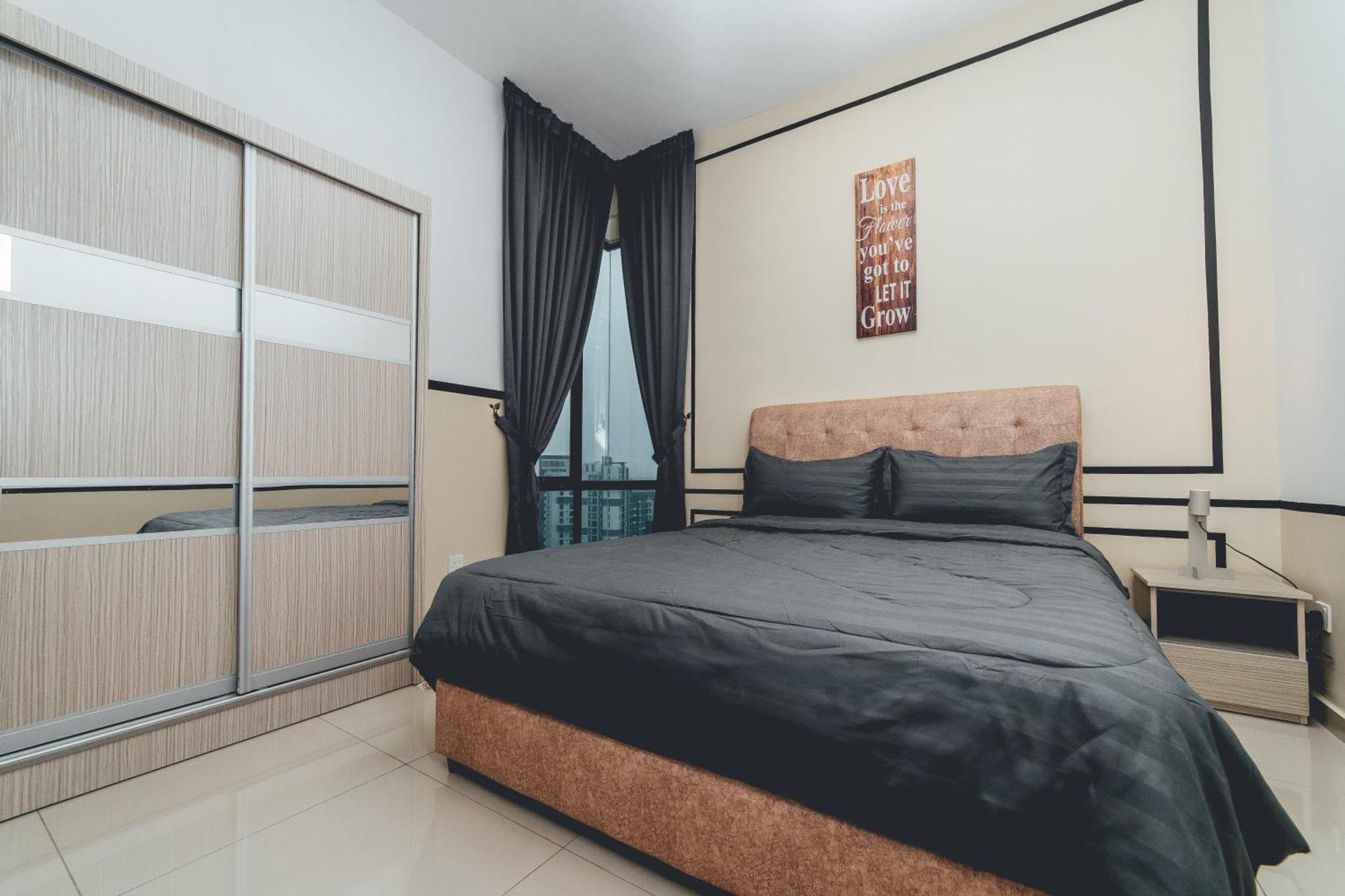 Marina 3br Shores Haven Nr Midvalley Ciq By Our