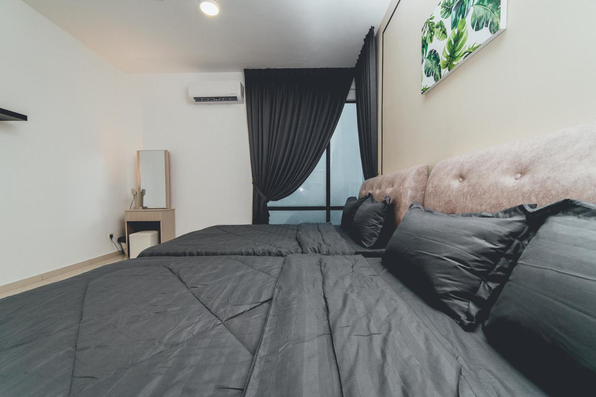 Marina 3br Shores Haven Nr Midvalley Ciq By Our