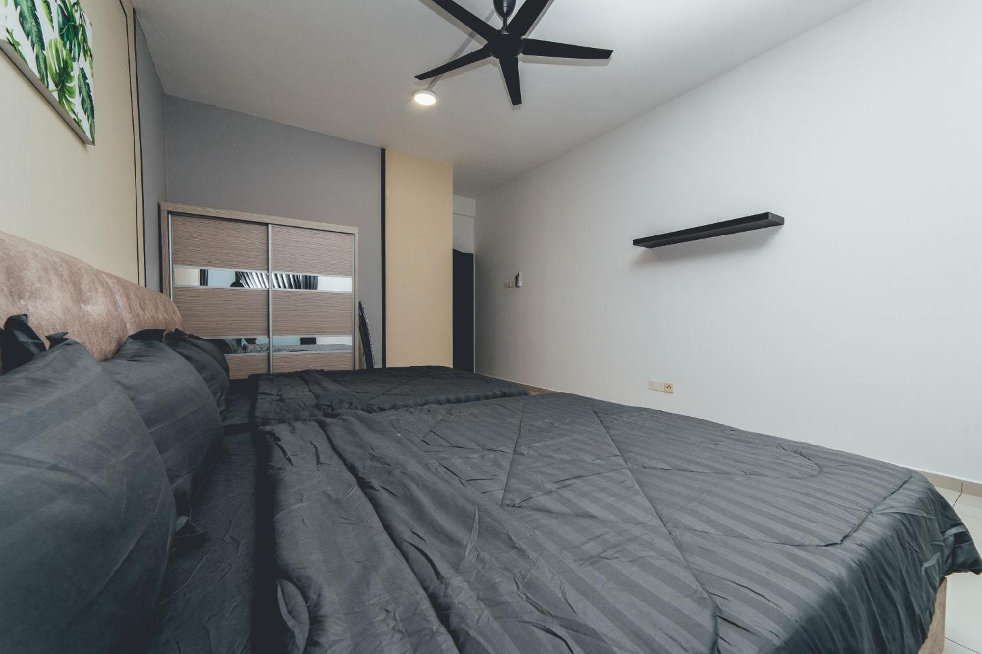 Apartment Marina 3br Shores Haven Nr Midvalley Ciq By Our
